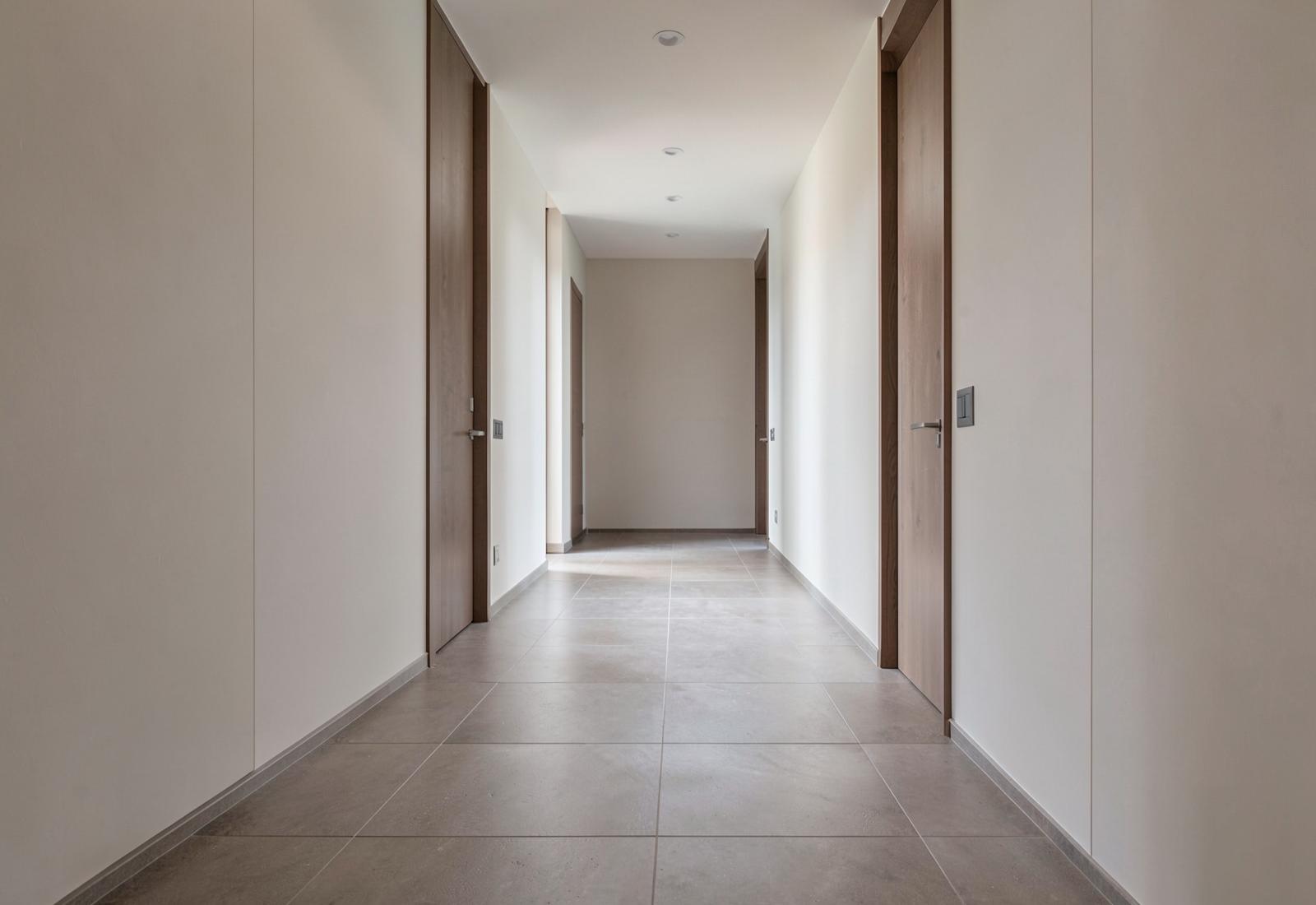 Large-Format Tile Entry — Porcelain Tile flooring in Ottawa, ON